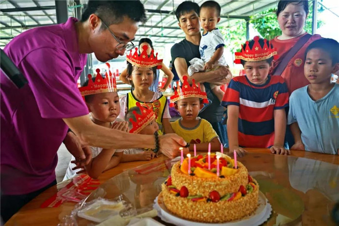 2019年博皓亲子游活动之给七月宝宝过生日
