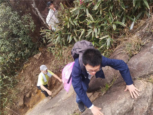 博行天下俱乐部走进从化十登的第二峰-鸡枕山     -10