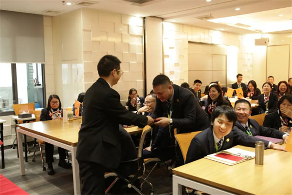 共襄盛典，启航新征程！广东博皓年度总结大会-颁发年终利是、子女助学金、敬老金