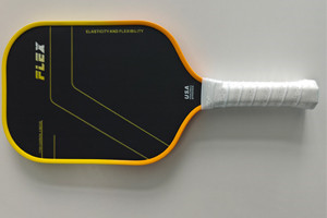 Pickleball匹克球拍 高品质碳纤维热压一体成型匹克拍竞赛拍 专业比赛用碳纤匹克球拍 Pickleball匹克球拍 高品质碳纤维热压一体成型匹克拍竞赛拍 专业比赛用碳纤匹克球拍